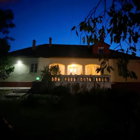 Bor-furdo-var Villa Eger