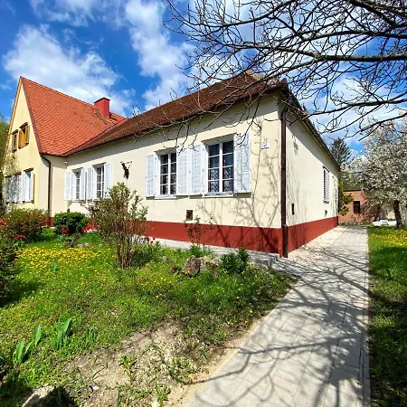 Villa Bor-furdo-var Eger